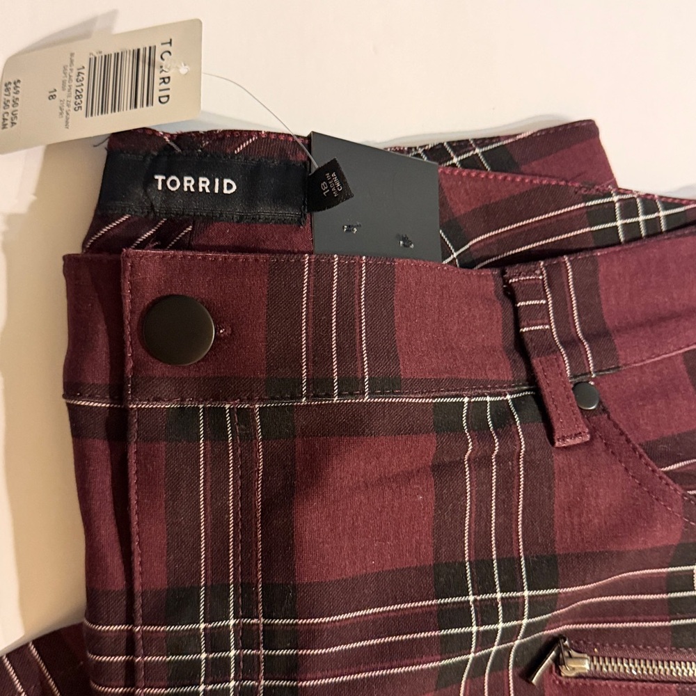 NWT Torrid Skinny Studio Luxe Ponte Mid-Rise Zipper Pant - Plaid Purple - Picture 8 of 12
